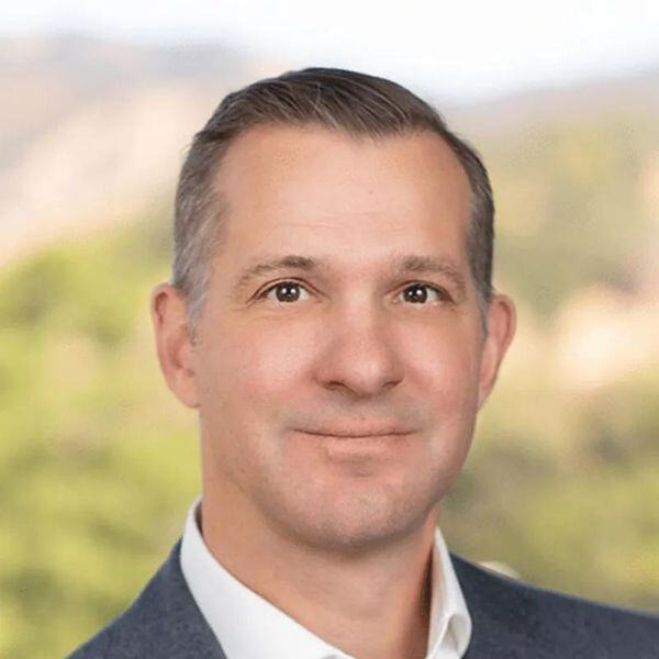 Justin deTray